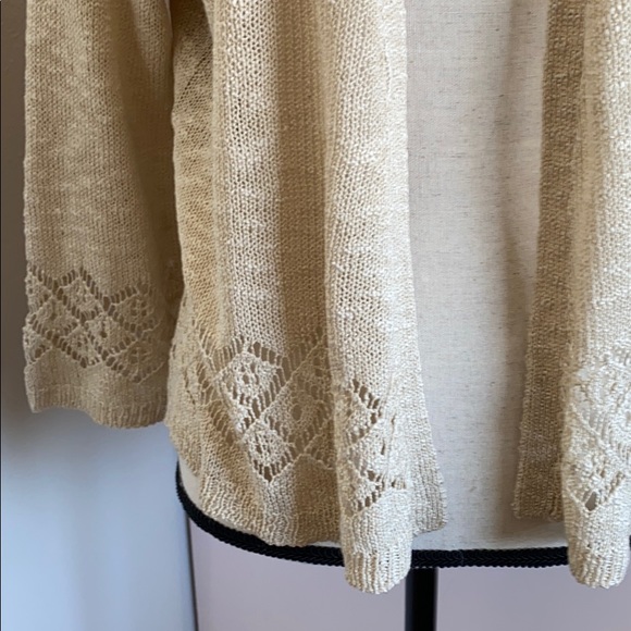 Isela light linen top - Picture 2 of 6